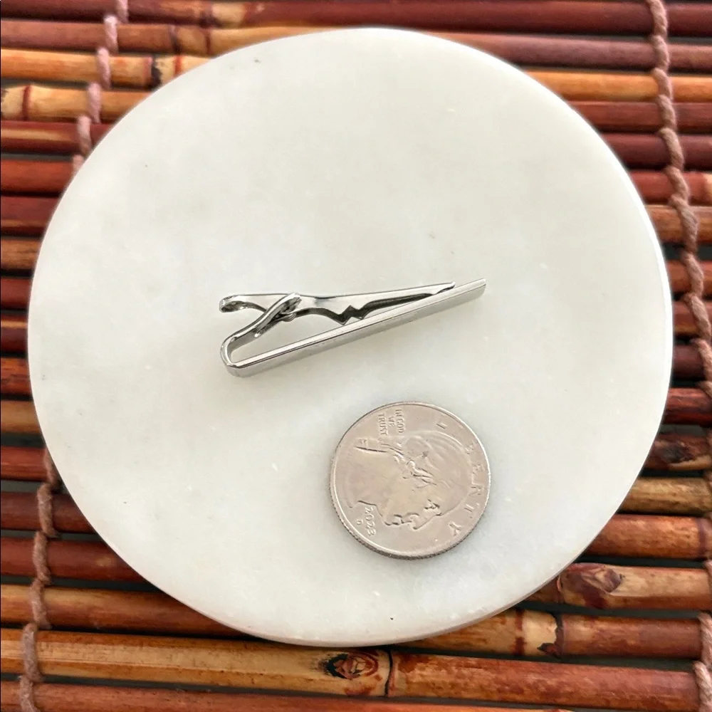 SWANK Classic Silver Tone Tie Bar